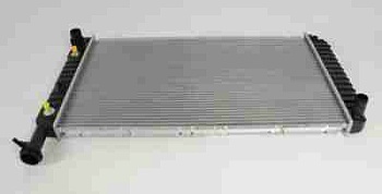 Радиатор охлаждения Chevrolet Express / GMC Savana 5.3L, 2003-2014 GM артикул: 22795303