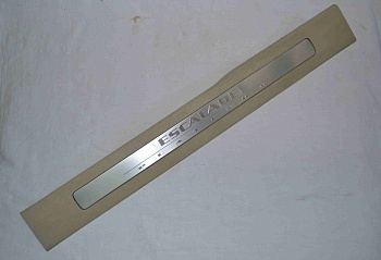 Накладка порога RH Cadillac Escalade PLATINUM БУ GM арт. 15877377_by