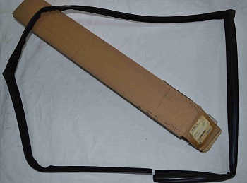 Уплотнитель стекла левой двери Buick Lesabre RWD Coupe 80-90 GM арт. 20666683