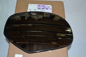 Зеркальный элемент правого зеркала (DR4) Cadillac Escalade 07-14  Chevrolet Tahoe 08-14 GM арт. 15923191