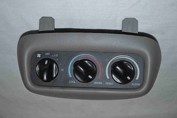 Блок управления кондиционером для задних пассажиров Lincoln Navigator 1997-1998 FORD арт. F75Z19980CB