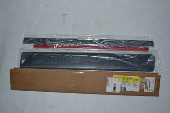 Молдинг задней левой двери с хромированной вставкой GM арт. 15950367